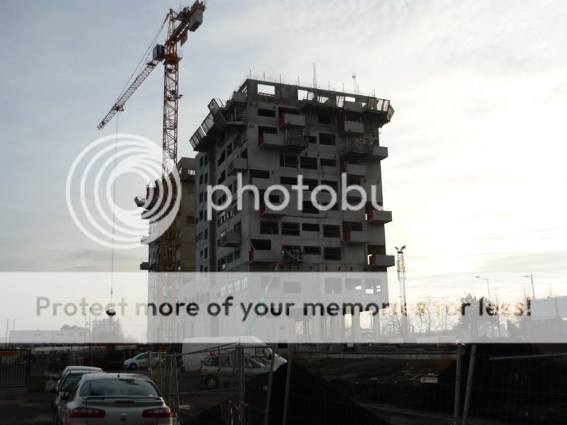 http://i537.photobucket.com/albums/ff333/micou_/lille/P1040040.jpg?t=1232531365